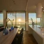 200m New E With Priv/heated Pool, Ocean View.