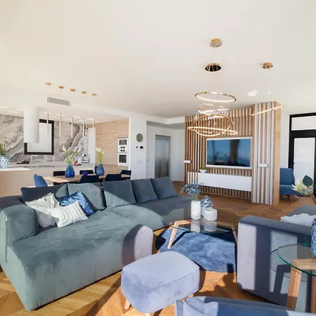 200m New E With Priv/heated Pool, Ocean View. Villa