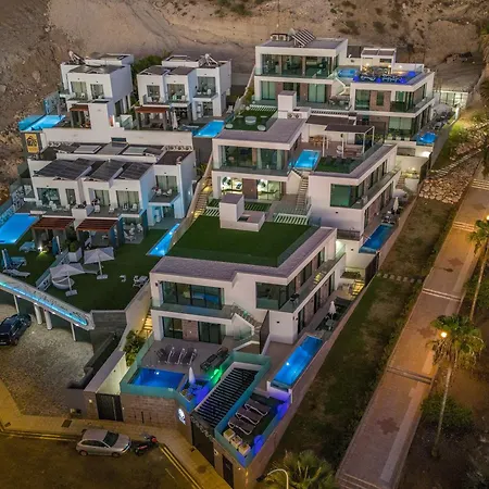 200m New E With Priv/heated Pool, Ocean View. Willa *