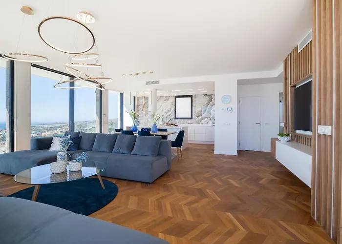 Willa 200m New E With Priv/heated Pool, Ocean View. *