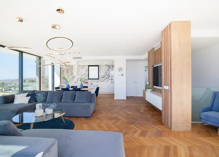 Willa 200m New E With Priv/heated Pool, Ocean View. *