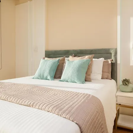 200m New E With Priv/heated Pool, Ocean View.