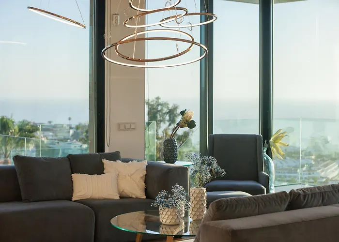 200m New E With Priv/heated Pool, Ocean View. *