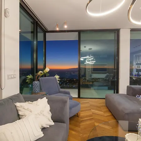 200m New E With Priv/heated Pool, Ocean View.